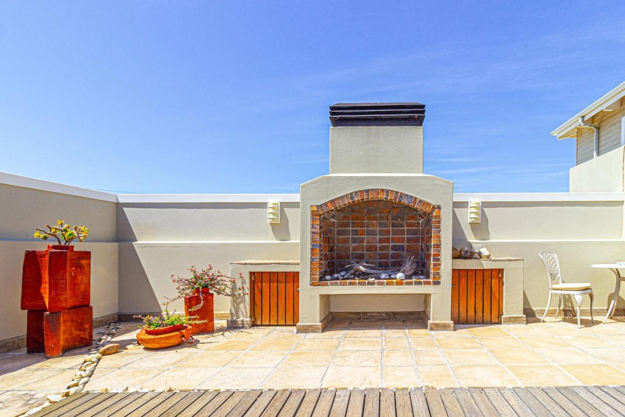 138 Marine Beachfront Guesthouse Херманус Экстерьер фото