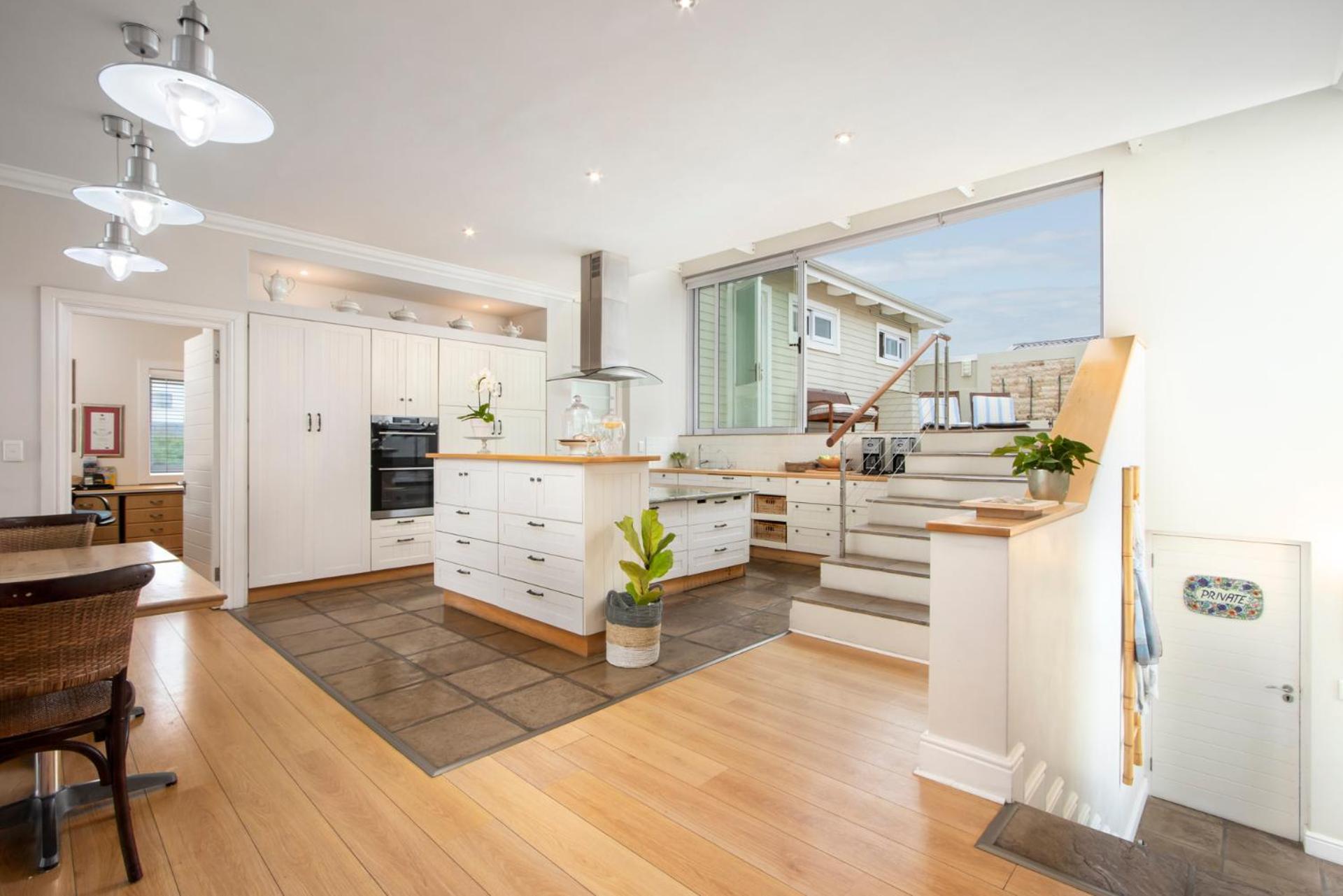 138 Marine Beachfront Guesthouse Херманус Экстерьер фото