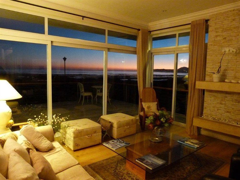 138 Marine Beachfront Guesthouse Херманус Экстерьер фото