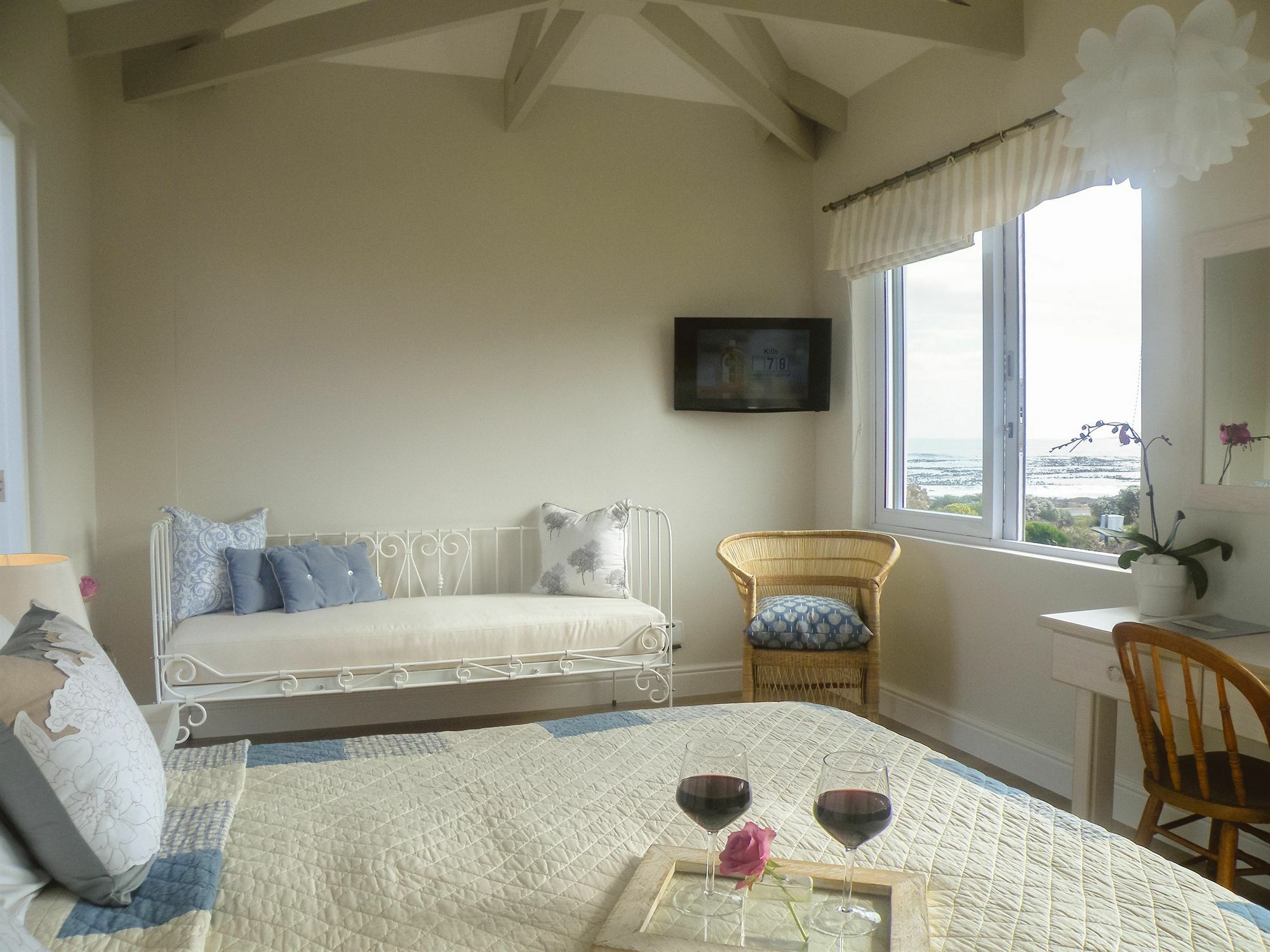 138 Marine Beachfront Guesthouse Херманус Экстерьер фото